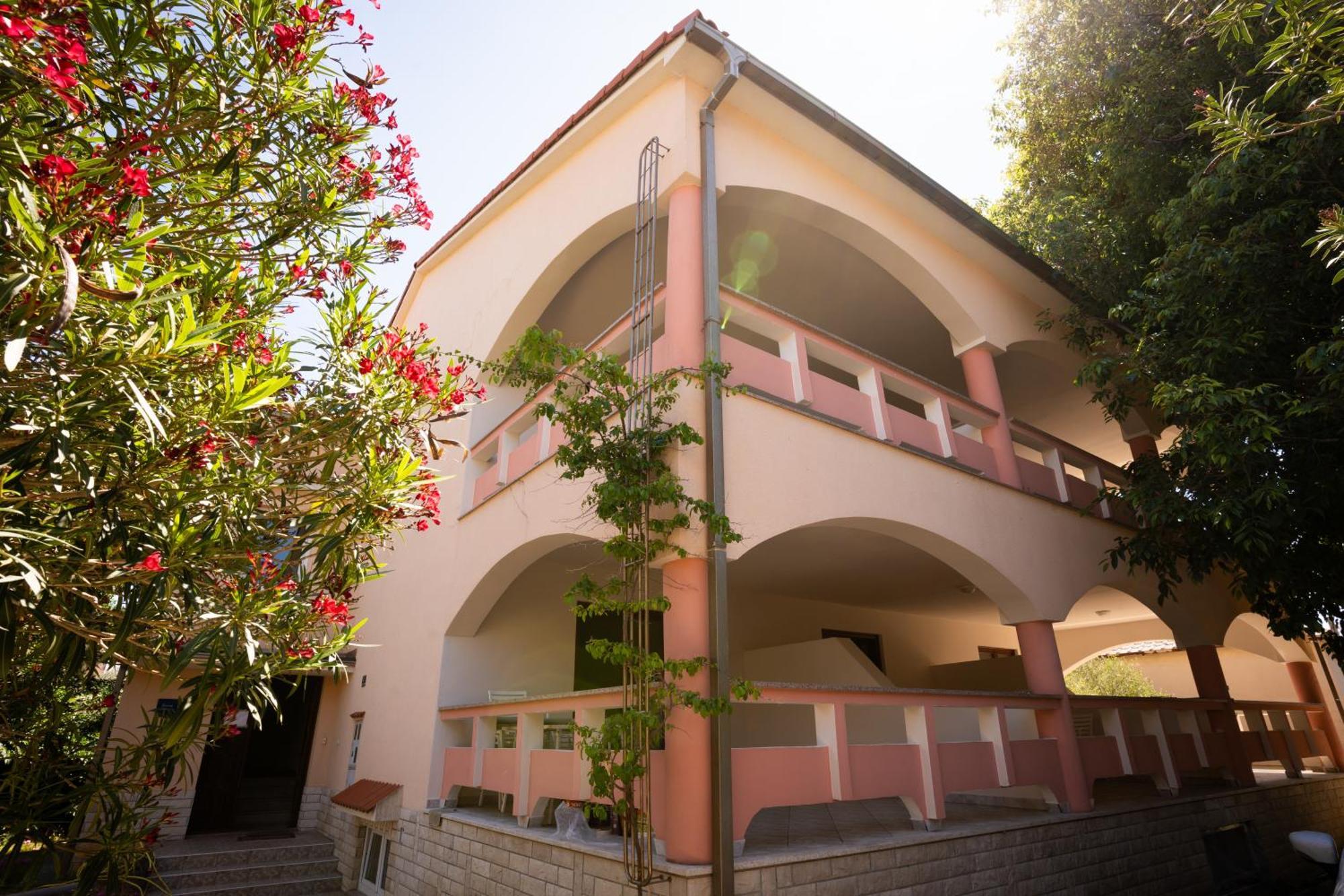 Barbara Oasis With Terrace